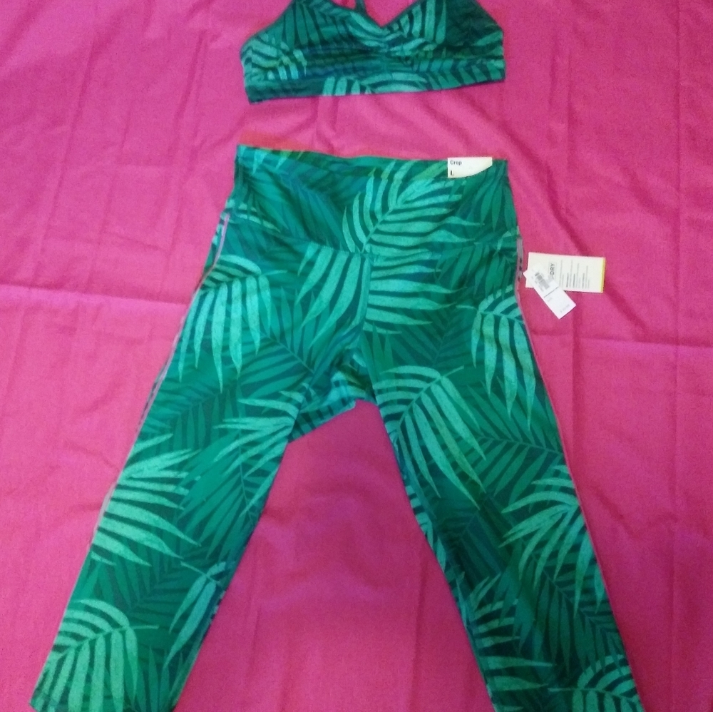 Old Navy Active sports bra and capri set